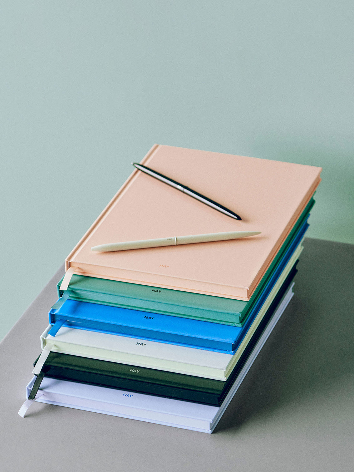 Colour notebook (18 x 24,5), 5 colours (lined)