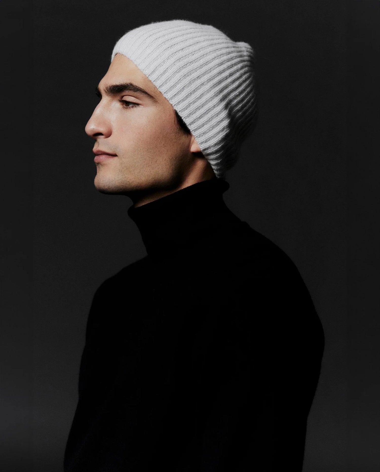 Mini ribbed cashmere beanie, black (90)