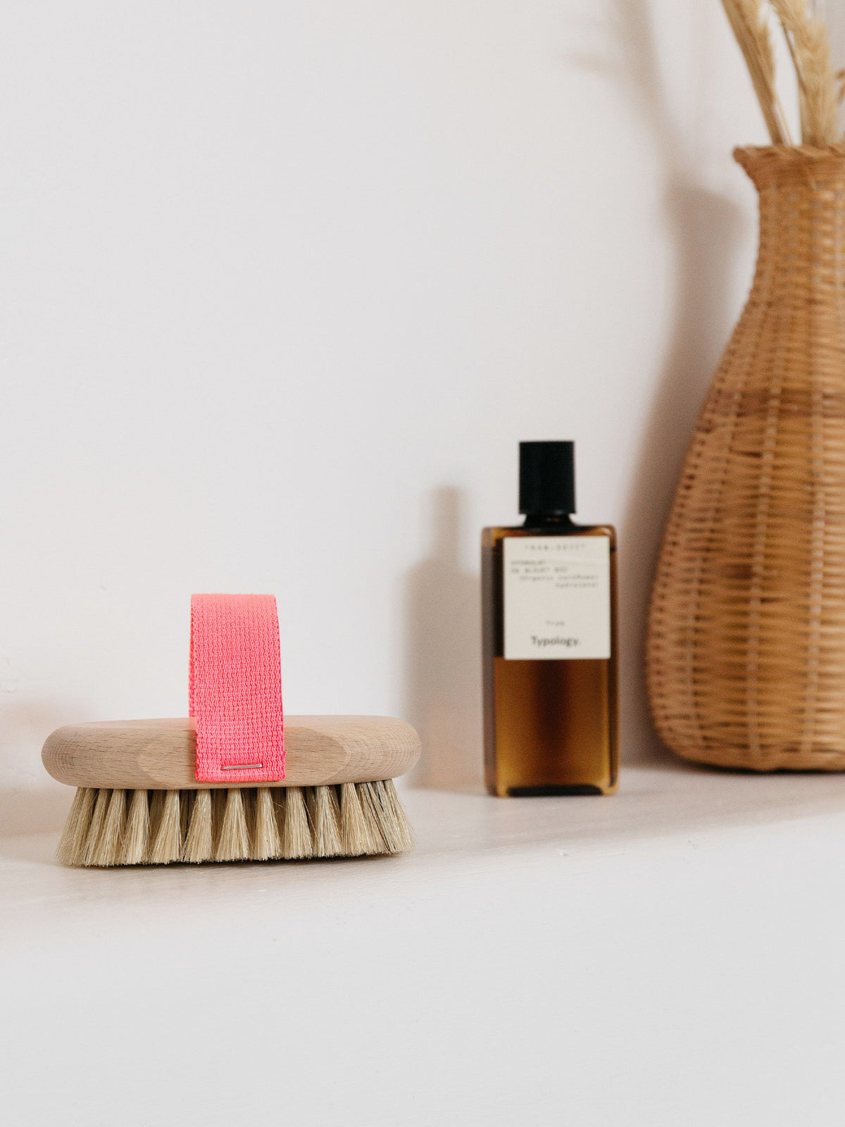 Body massage and dry brushing brush, beechwood & pink