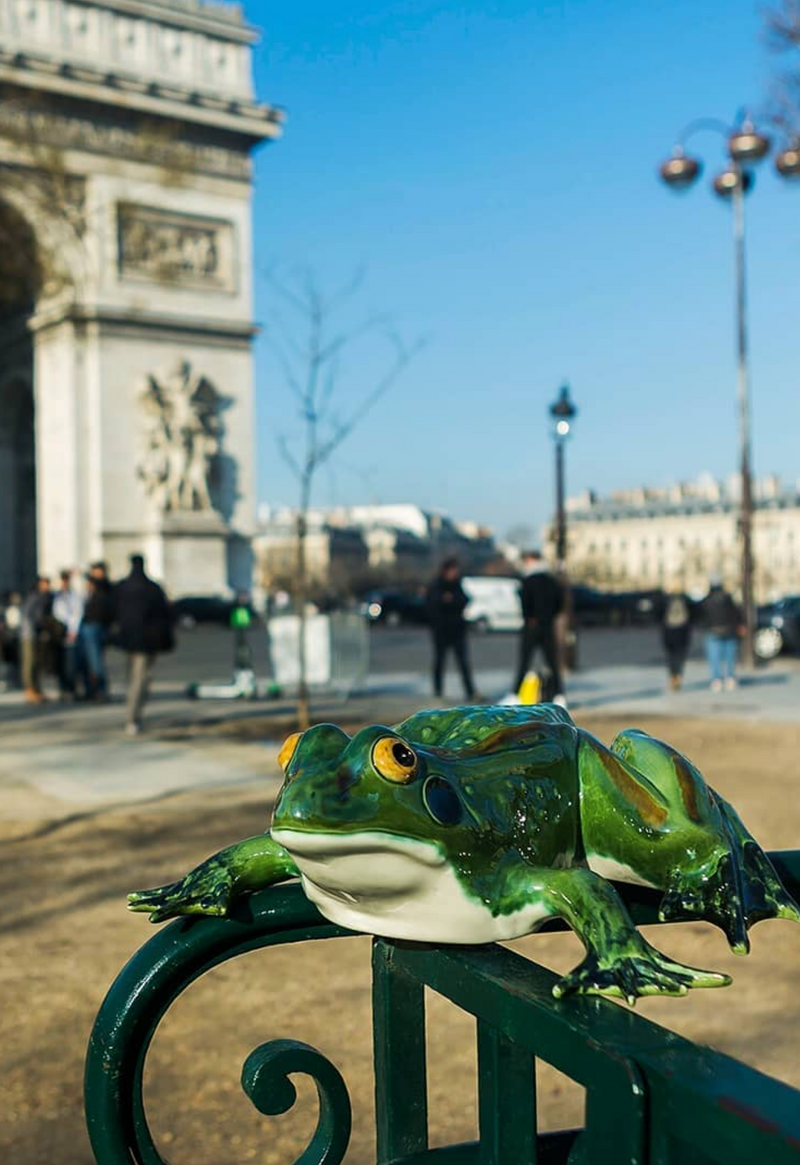 Ceramic frog figurine, large (38,5cm)