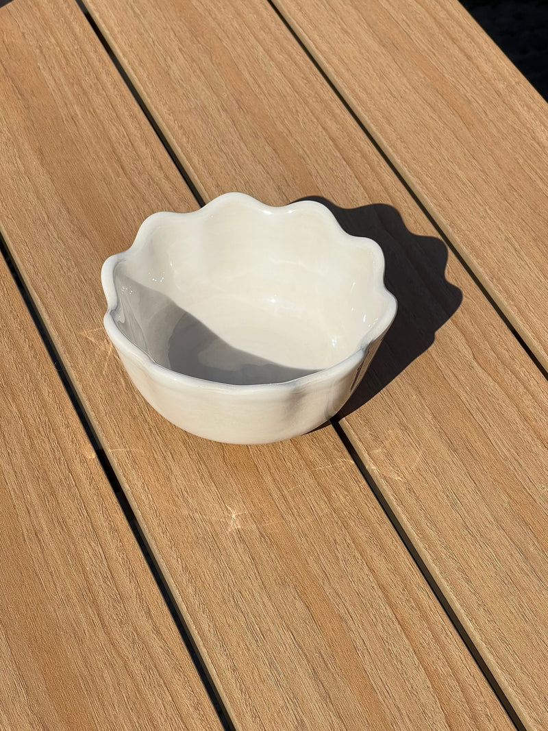 Oyster small bowl, sand (13 cm)