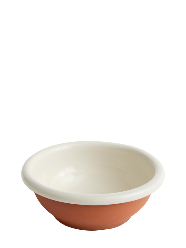 A large Barro salad bowl with a raised edge, featuring an off-white interior and terracotta exterior.