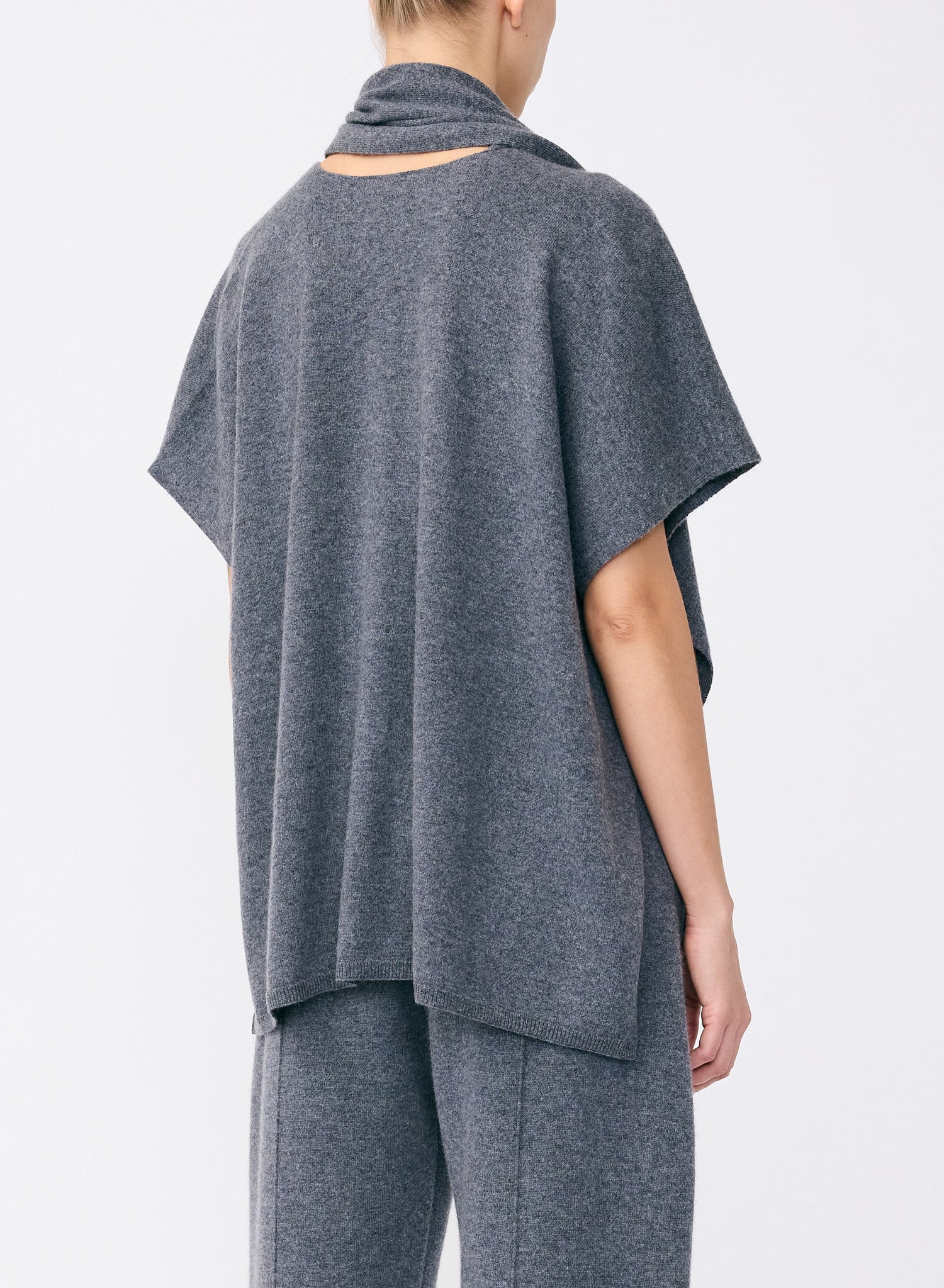 Jordana Cape