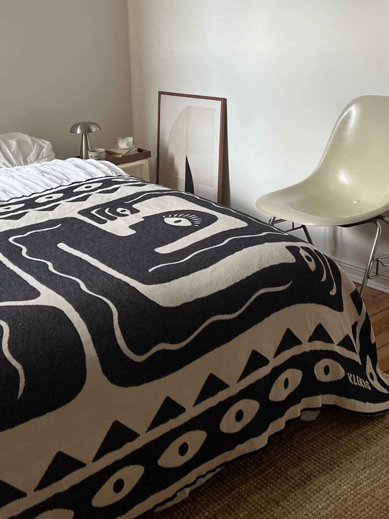 No. 26 cotton blanket, black/white