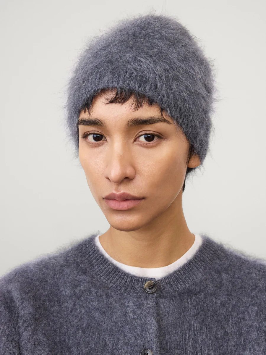 Brushed cashmere beanie, graphite grey