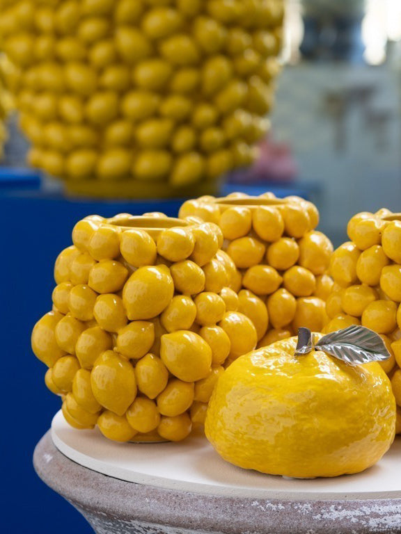 Medium ceramic vase with citrus fruits, light yellow (20x20cm)