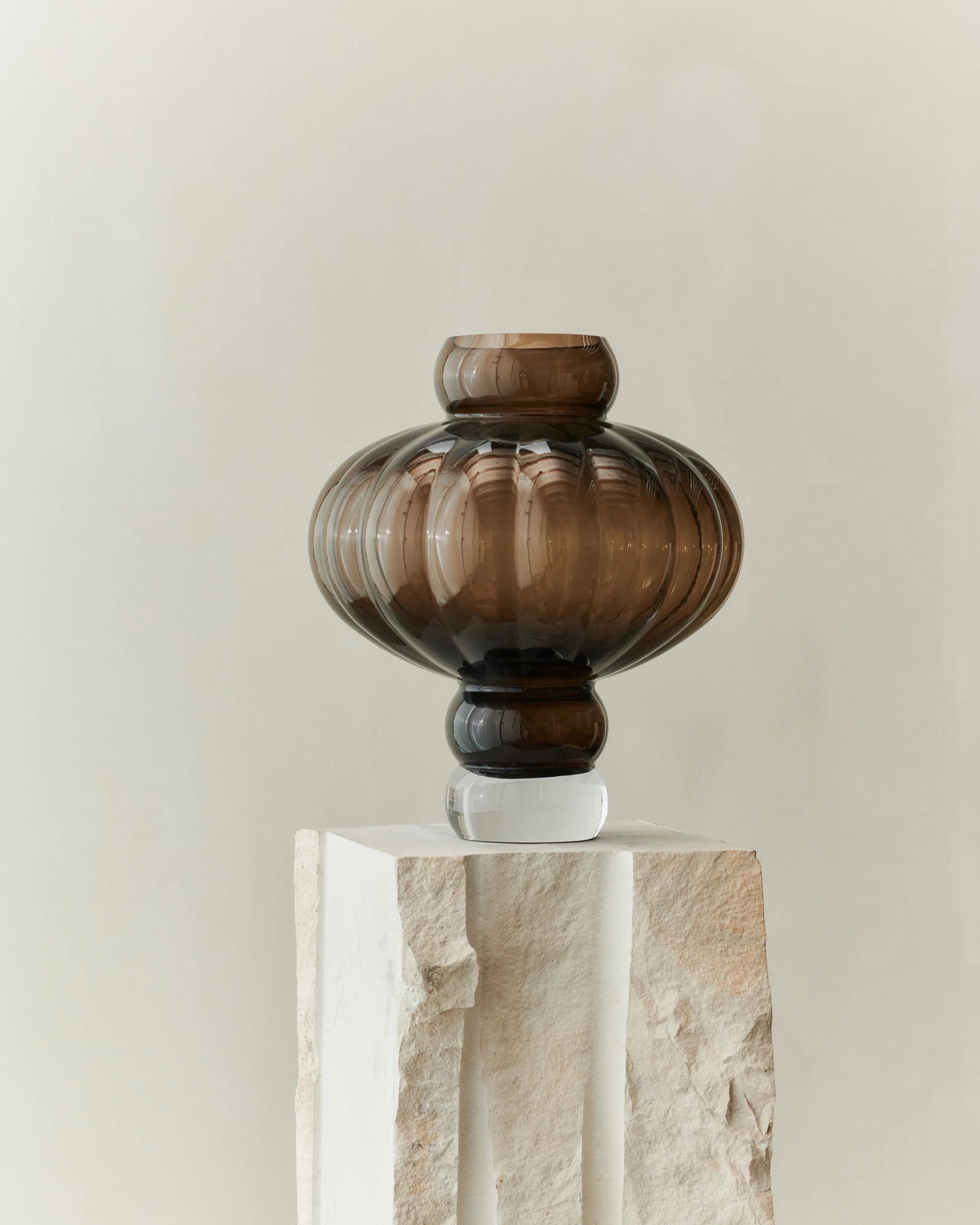 Balloon glass vase 03, smoke brown (h 40cm)