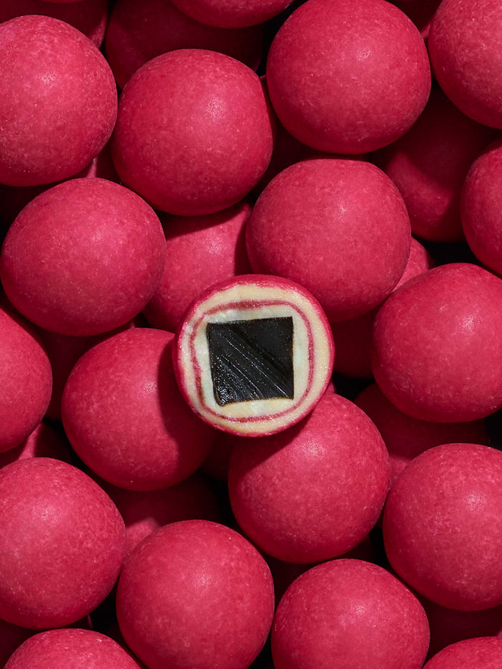 Crispy Raspberry liquorice, small and regular