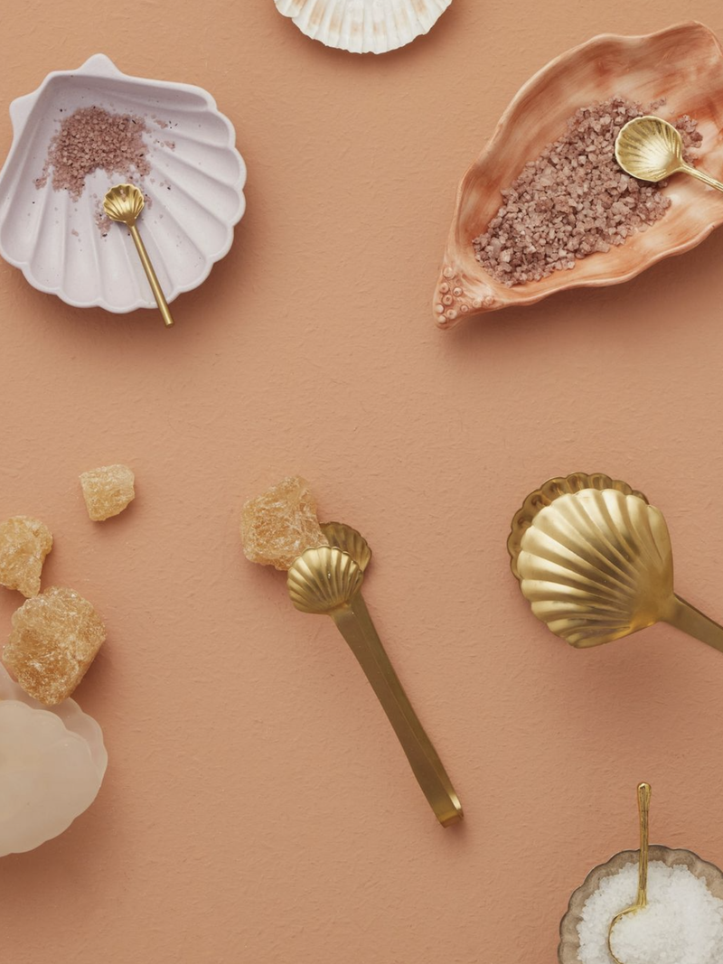 Large shell tongs, gold
