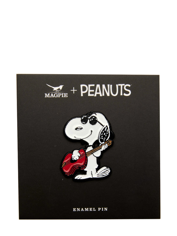 Music is life Peanuts pin, guitar