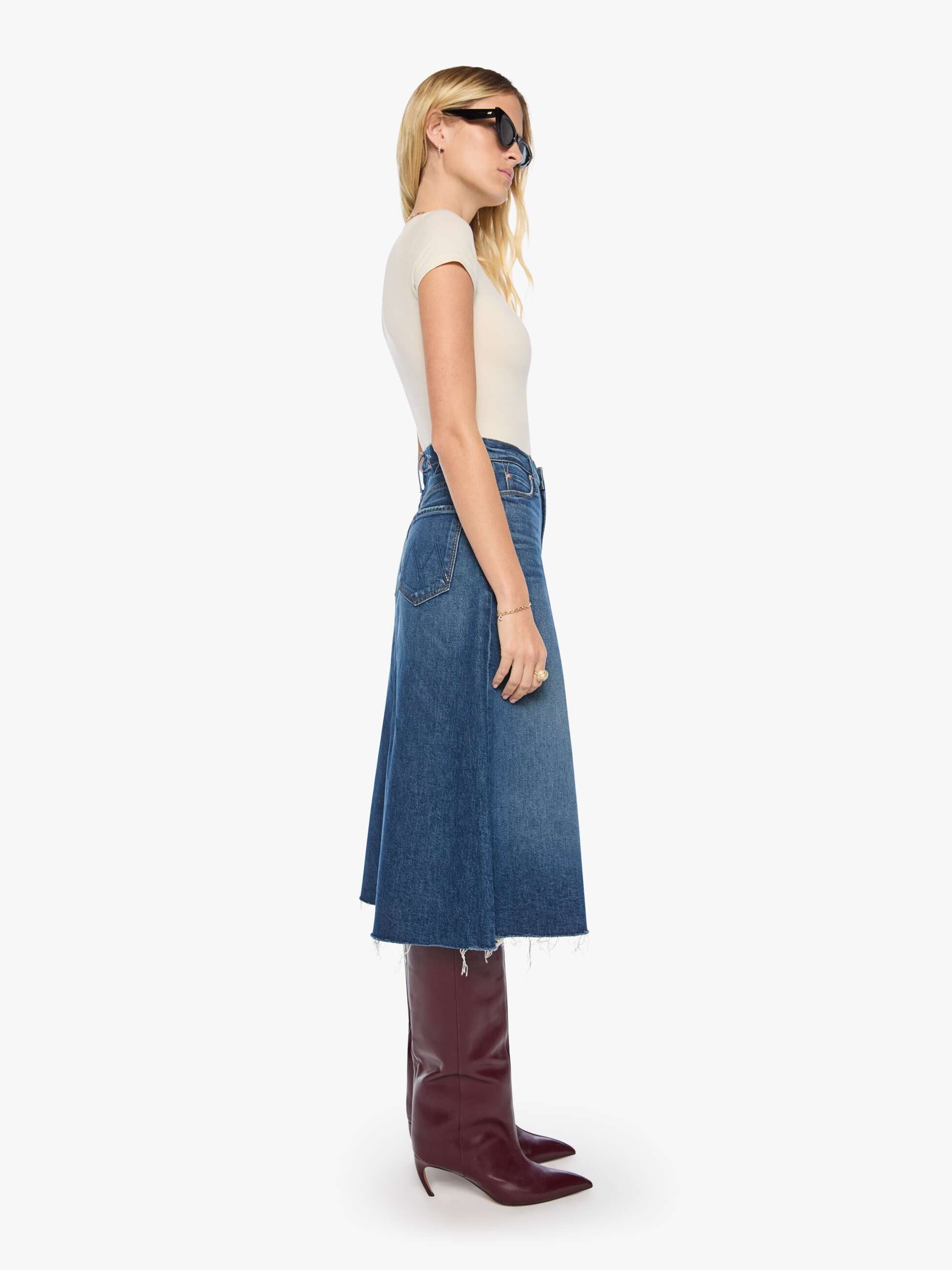 Mother: The doozy sneak fray flare jeans, `Let's split` | My o My