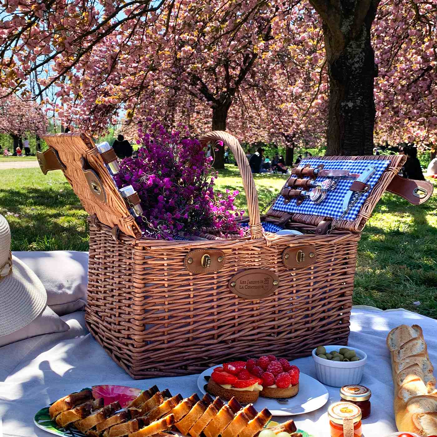 Picnic basket blue gingham, 4 person