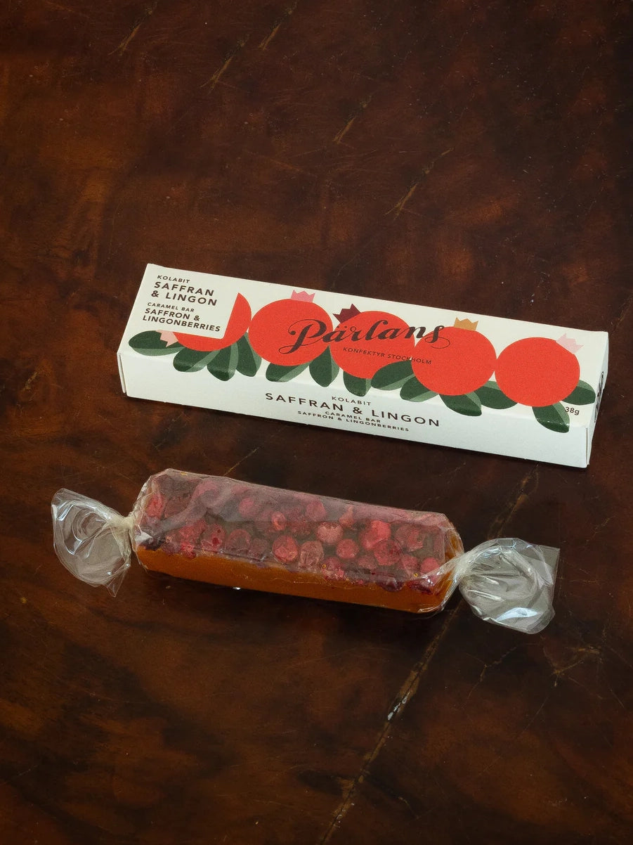 SAFFRON & LINGONBERRY caramel bar