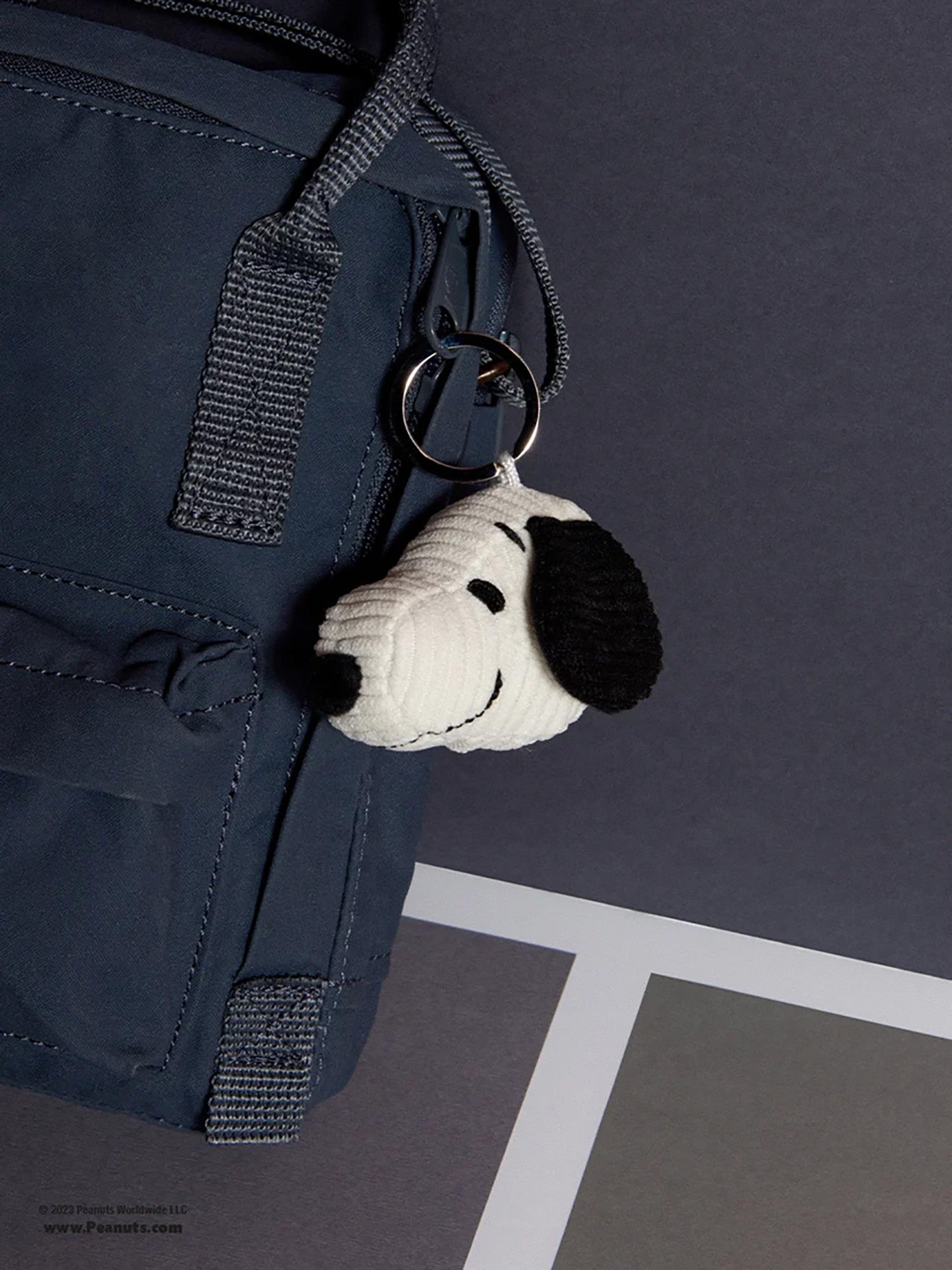 Snoopy Head Corduroy keychain (4,5 cm)