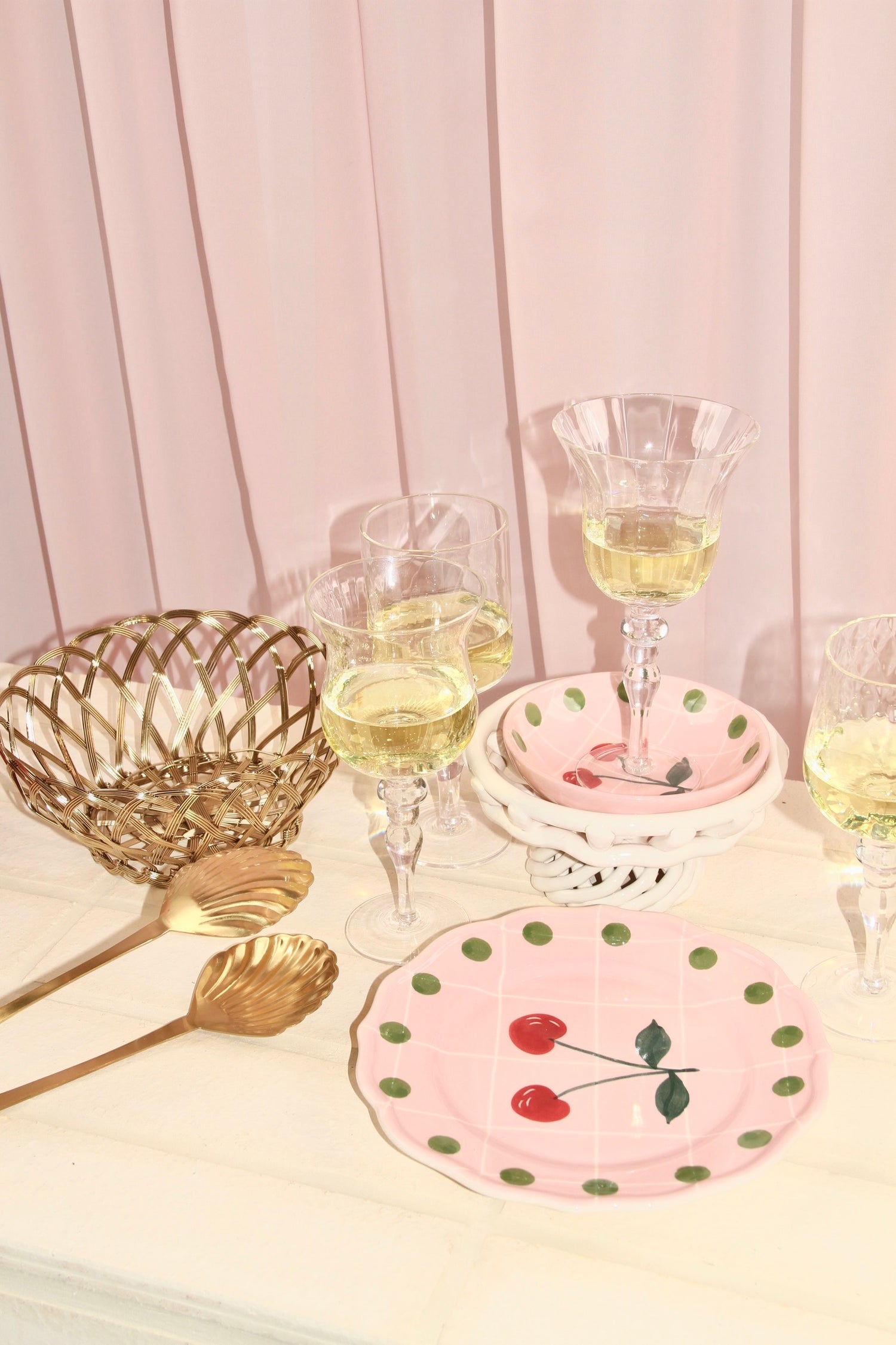 Round Copper basket, gold (S)