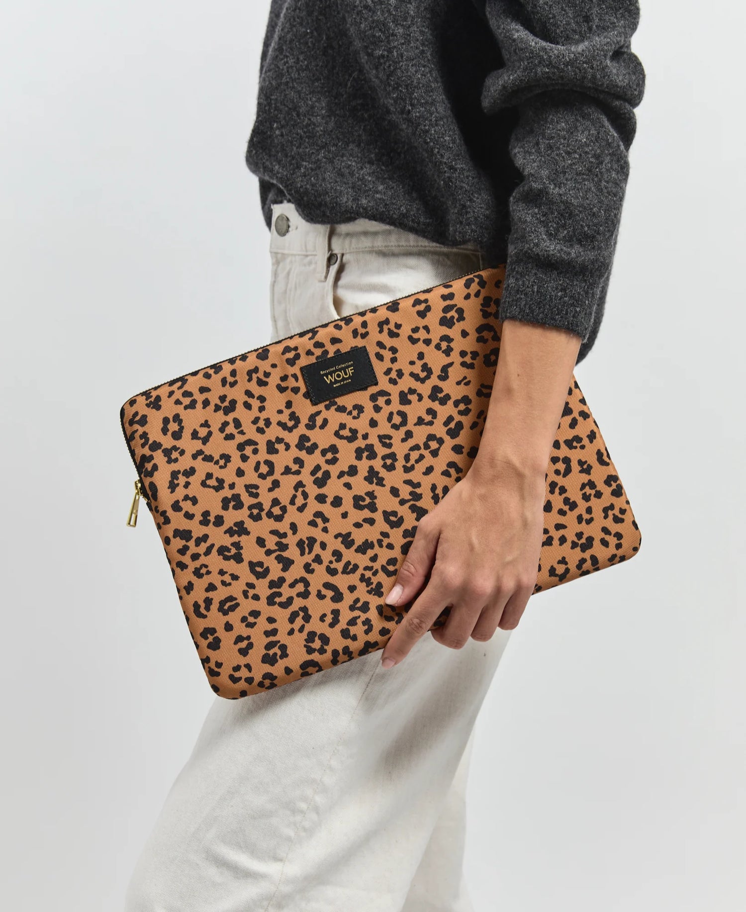 Tan Leopard Spot Agar Laptop Sleeve, large (15