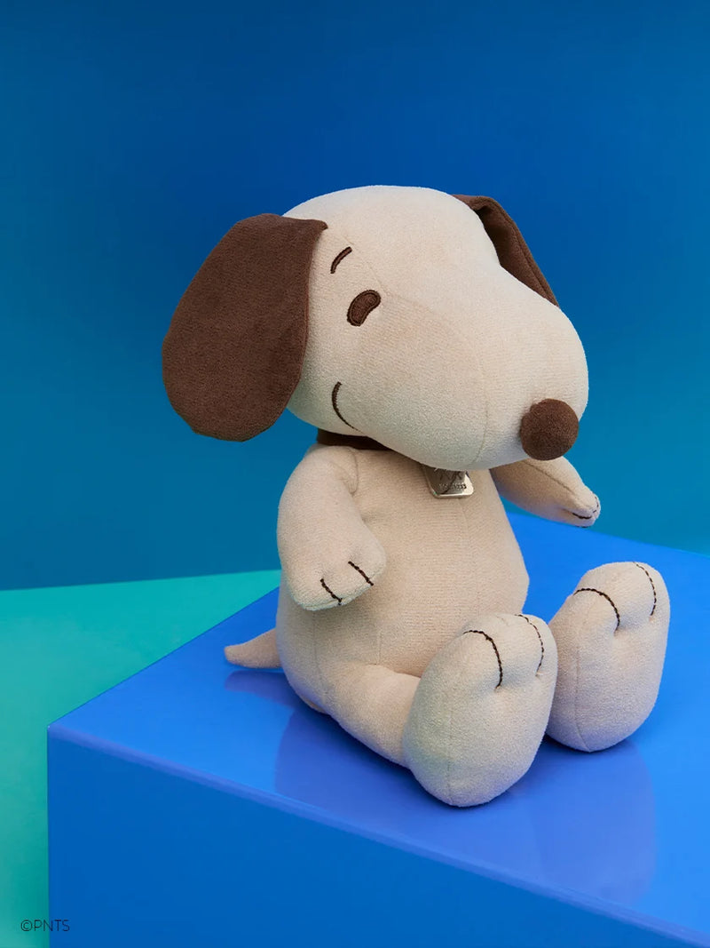 Small Snoopy faux suede soft toy (limited edition), cream (17 cm)
