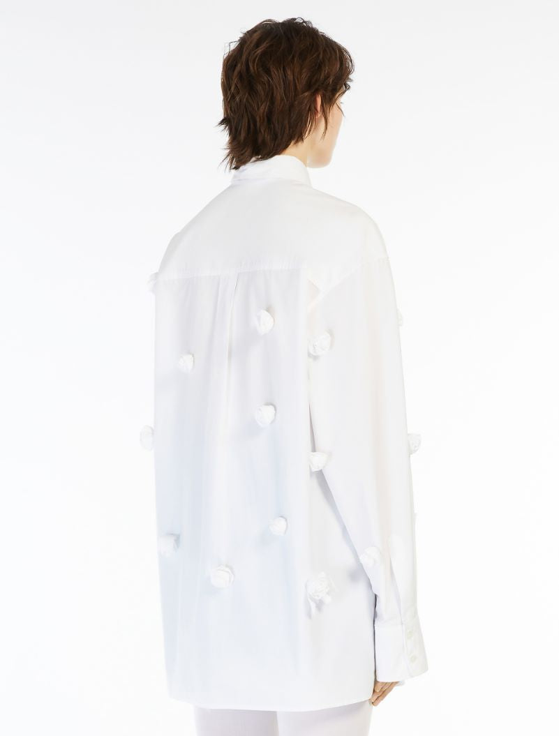 Bisous Oversized shirt with 3D rose detail, white