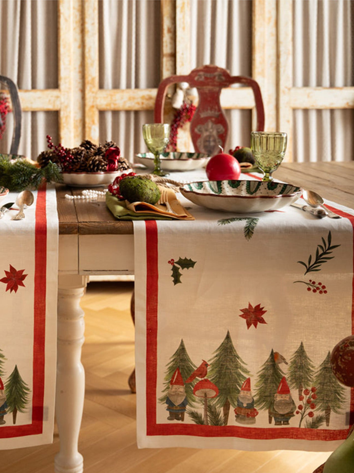 Jolly elf table runner