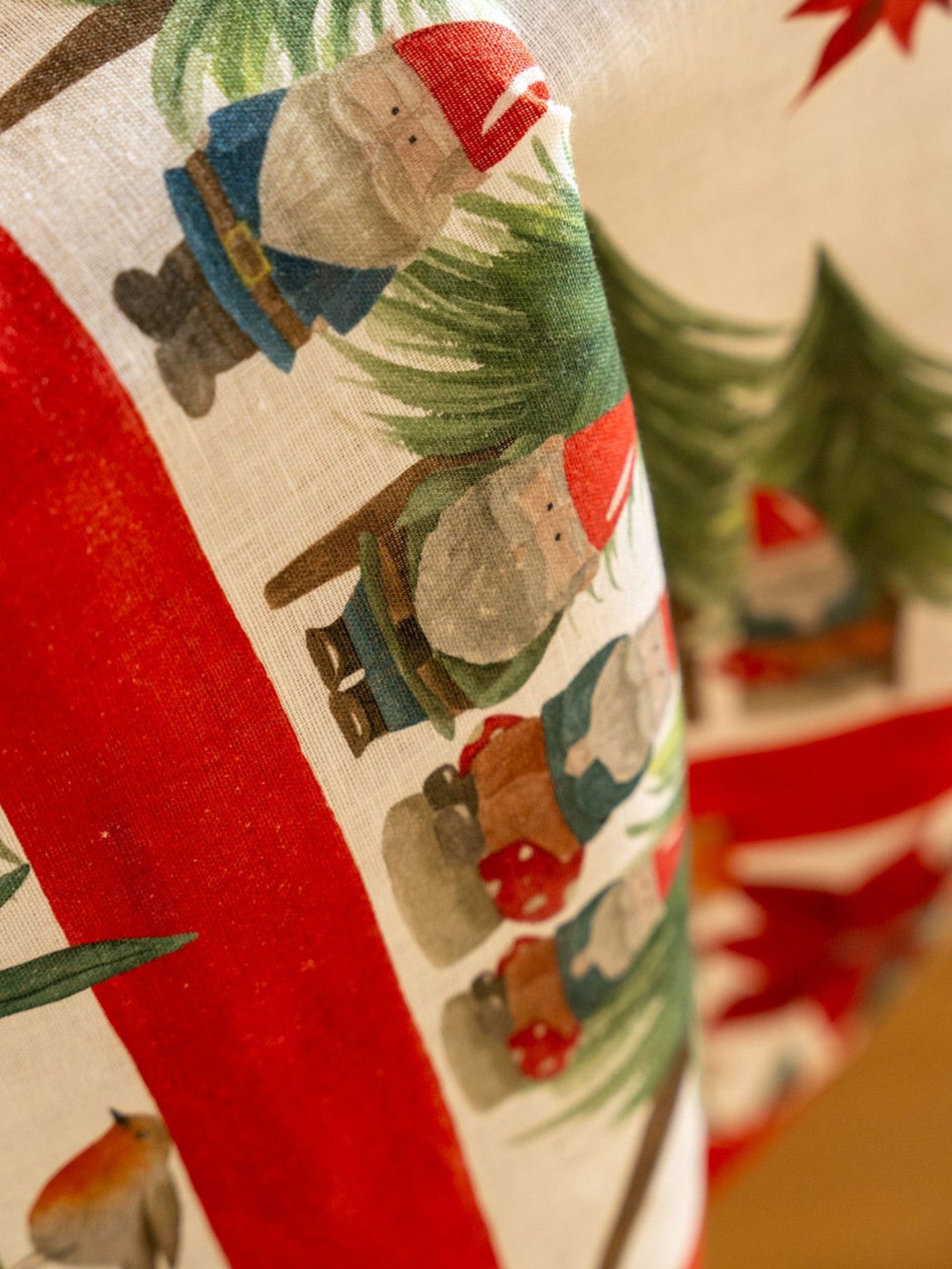 Jolly elf tablecloth