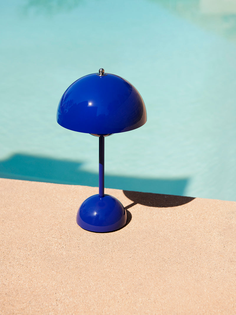 Flowerpot portable lamp VP9, cobalt blue