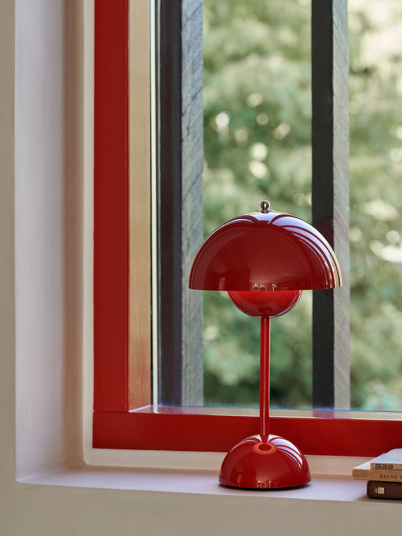 Flowerpot Portable Lamp VP9, Vermilion Red