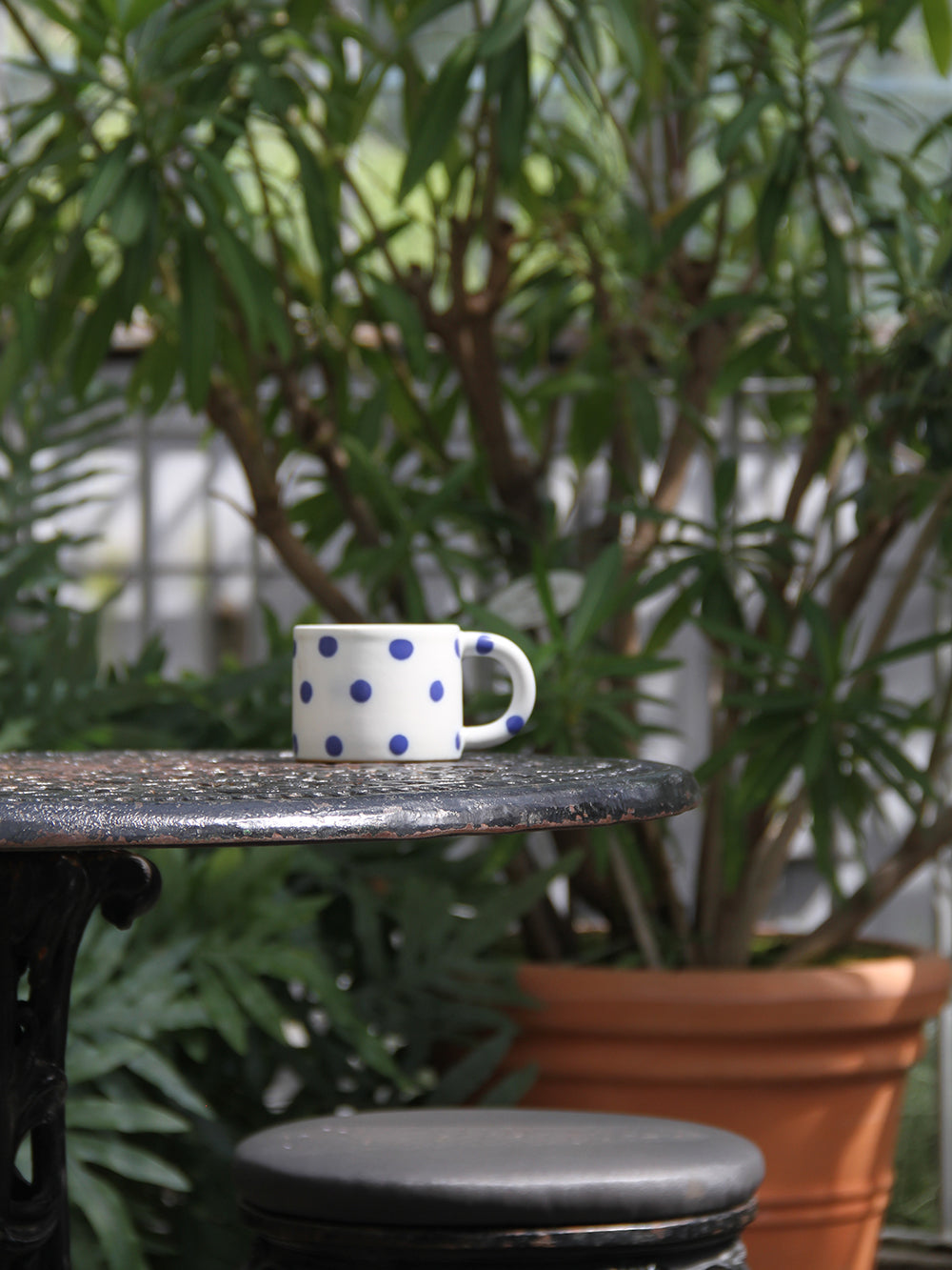 Blot coffee cup, white/blue