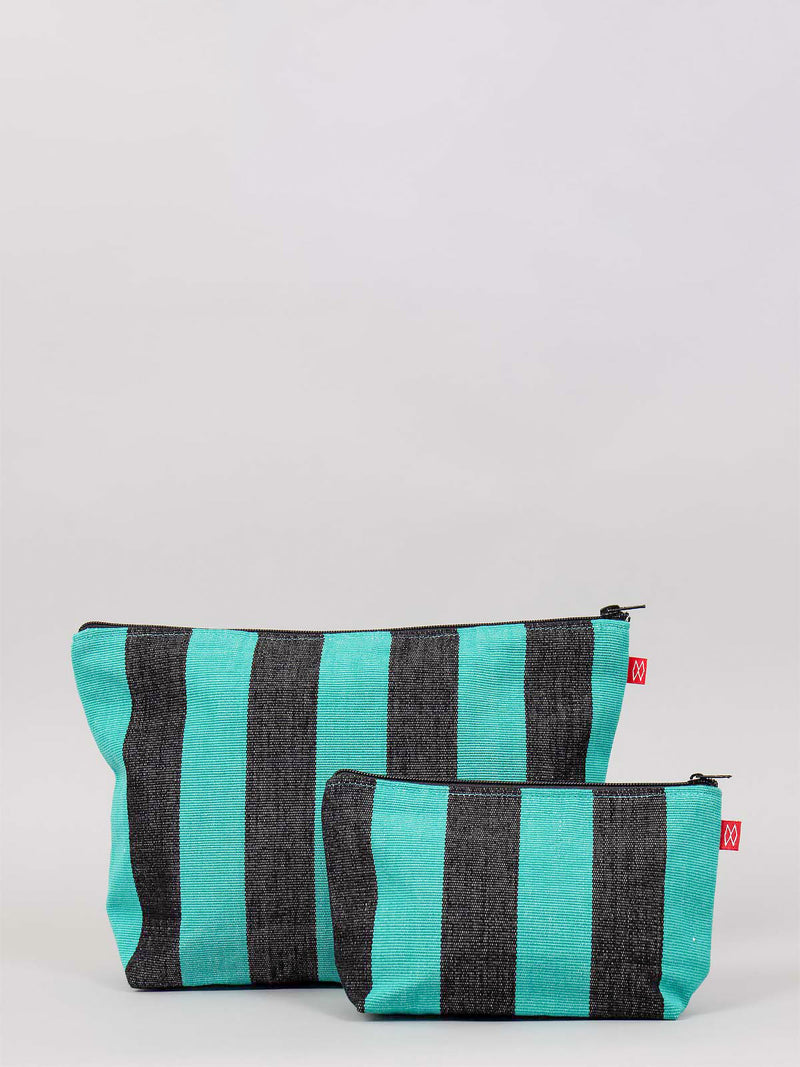 Carla medium toiletry bag, black/turquoise