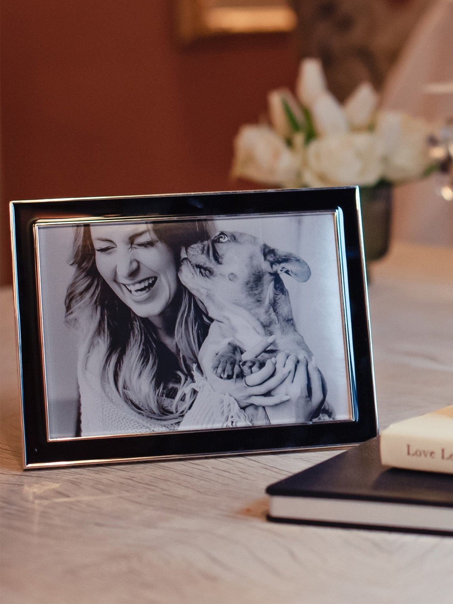 Black enamel & silver picture frame, small (13 x 18 cm)