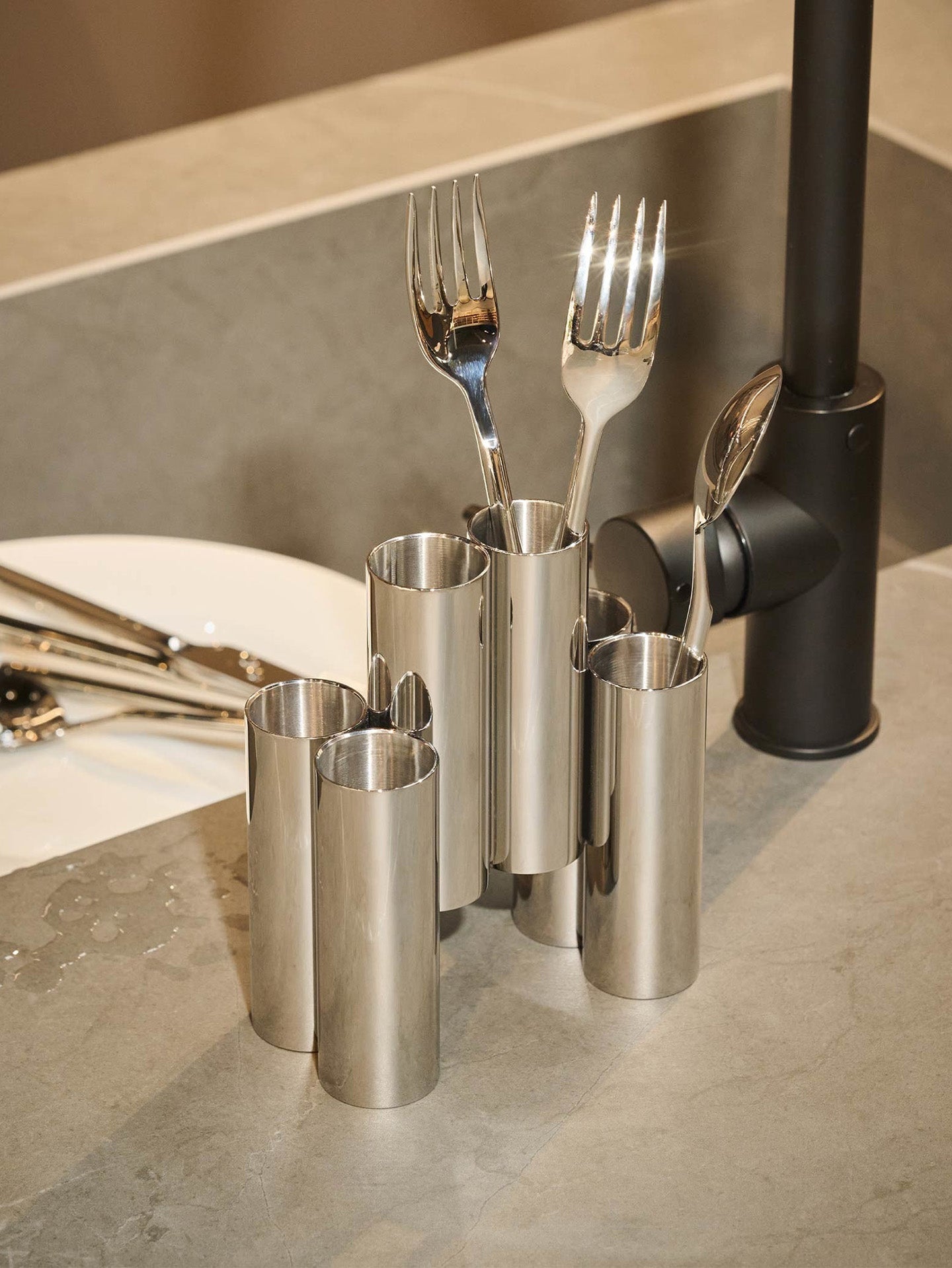 Canale cutlery container