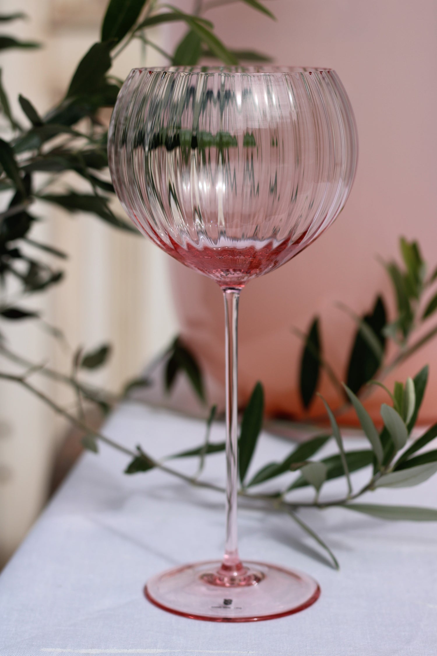 Lyon red wine glass, rose