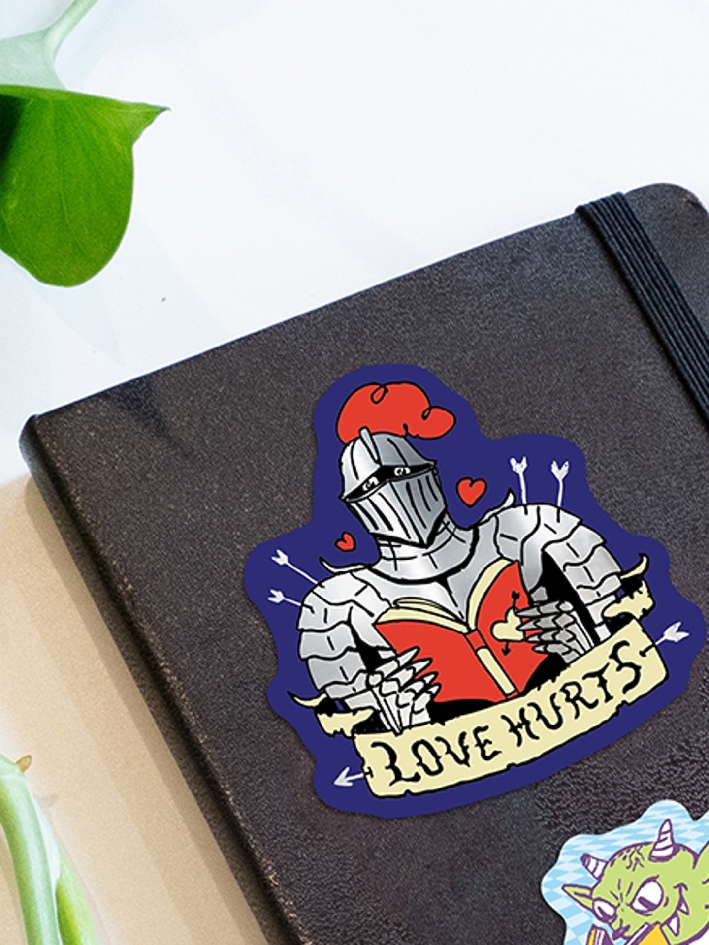 Love Hurts by Apply (Valentine’s) die cut sticker