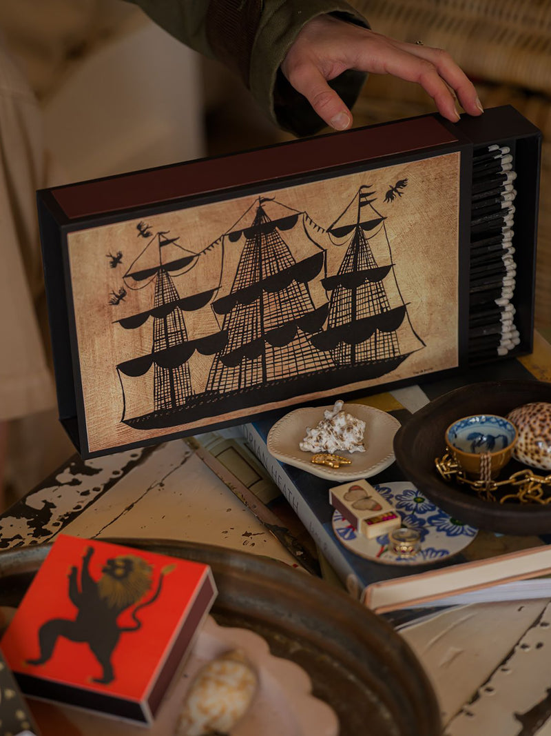 Ships b&w giant matches