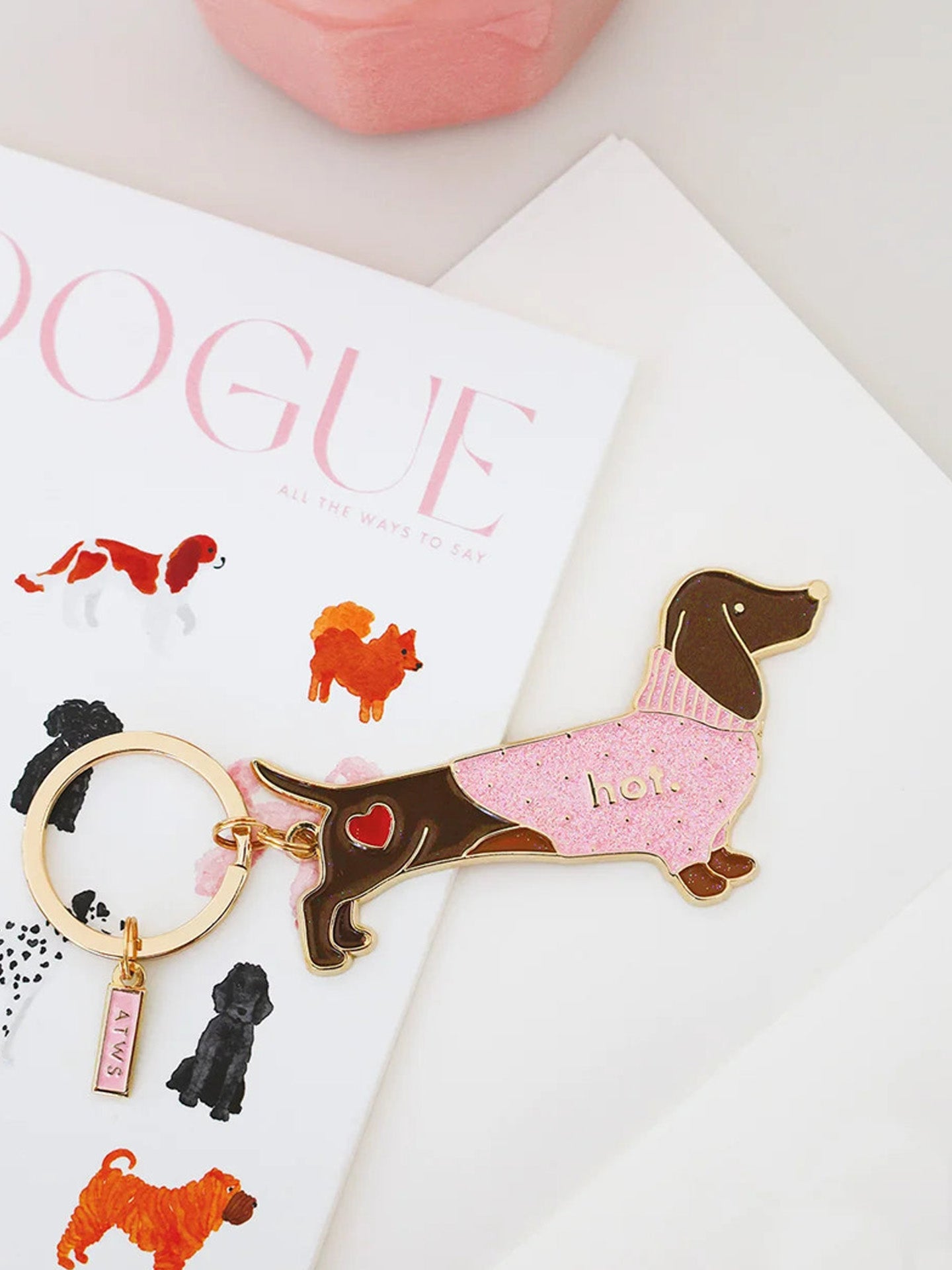 Hot dachsund keychain