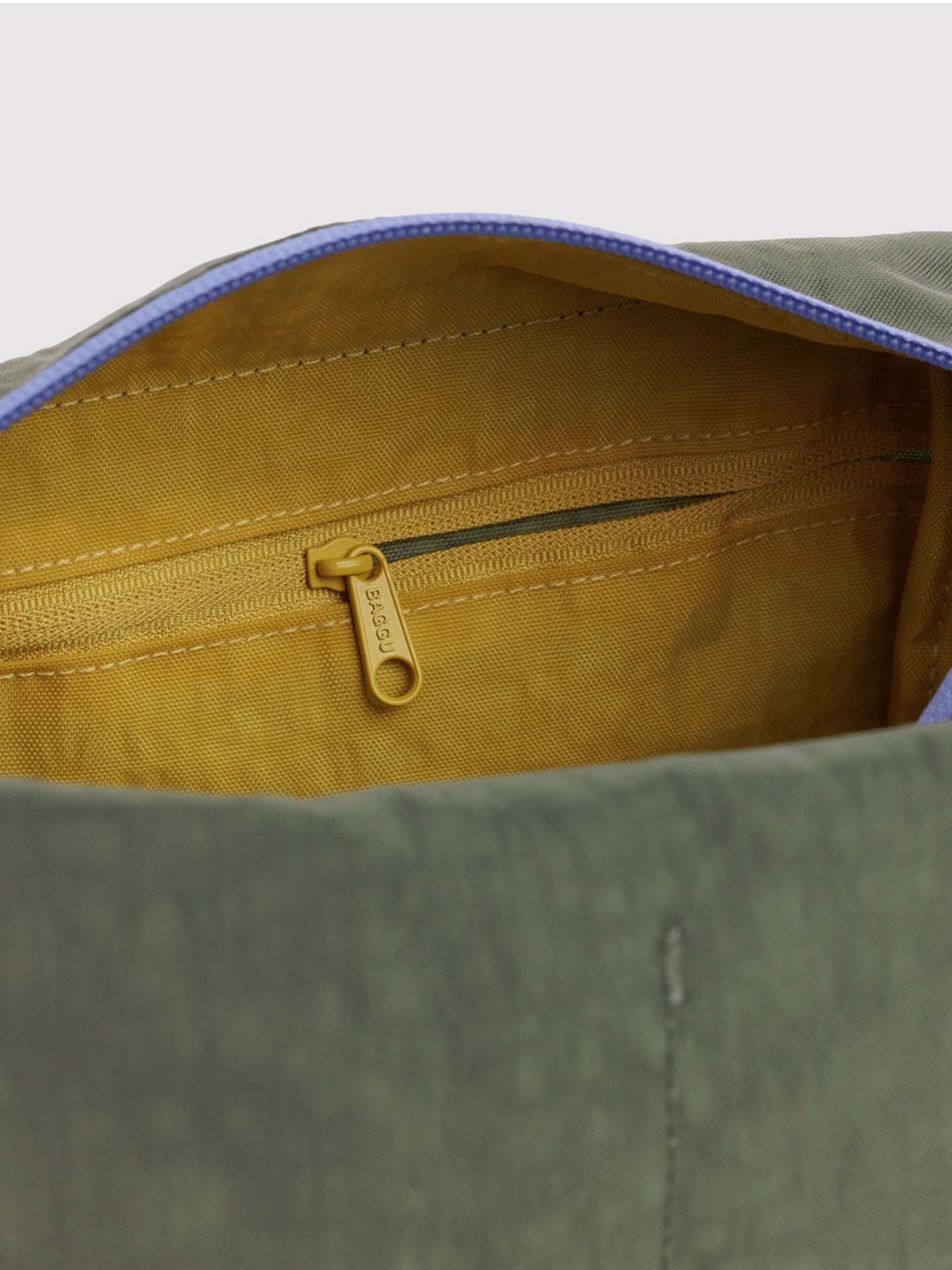 Toiletry kit, caper green mix