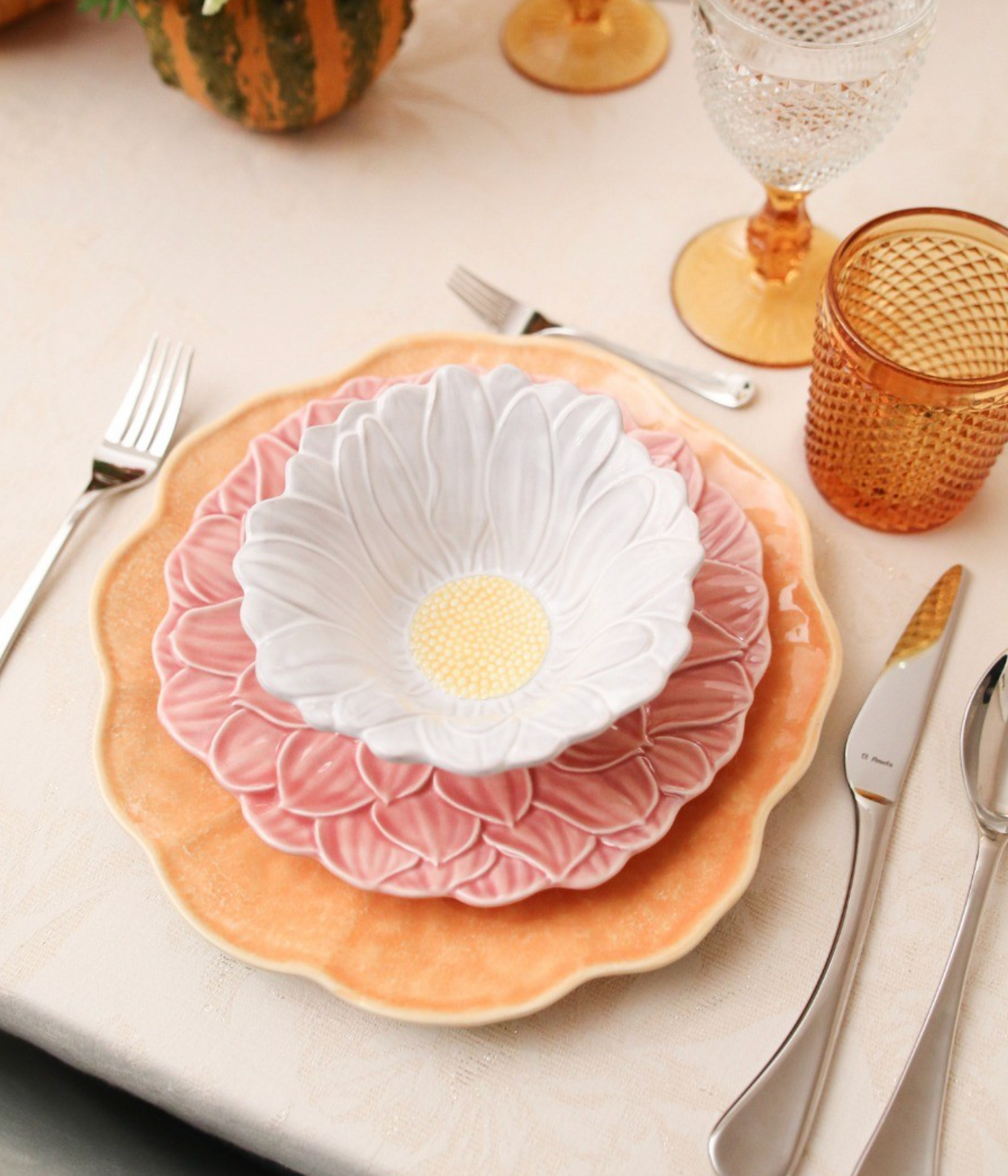 Dahlia Plate, Maria Flor (21cm)