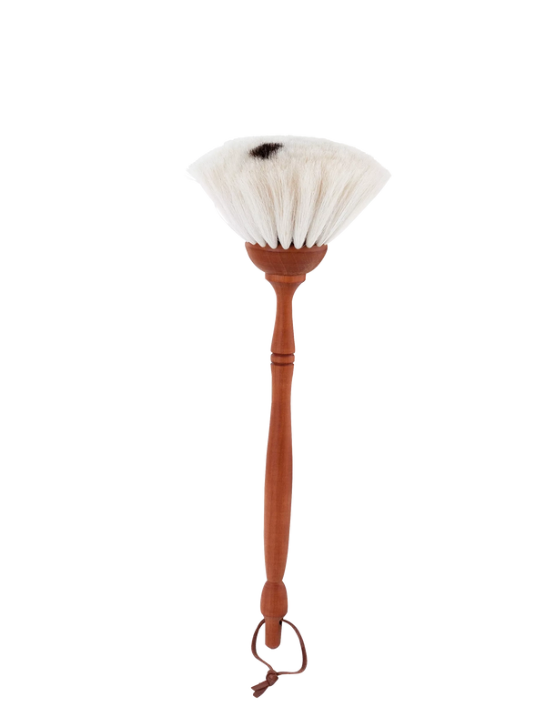 Dusting brush