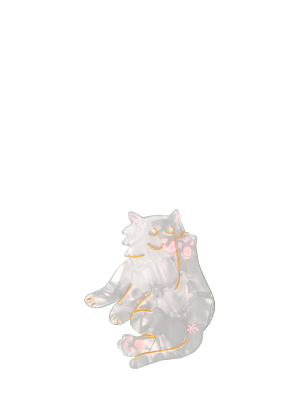 White cat hair claw