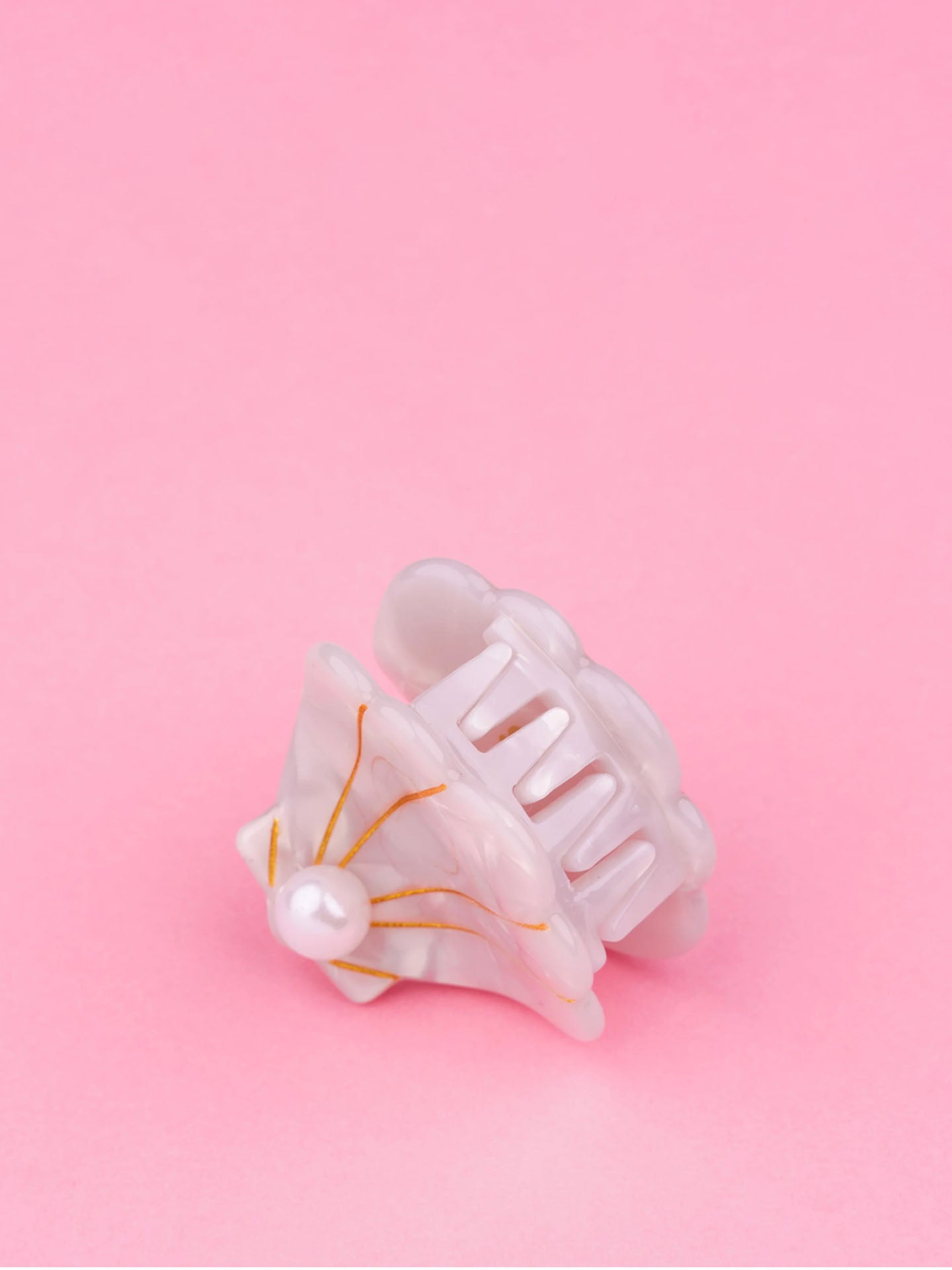 Scallop shell mini hair claw