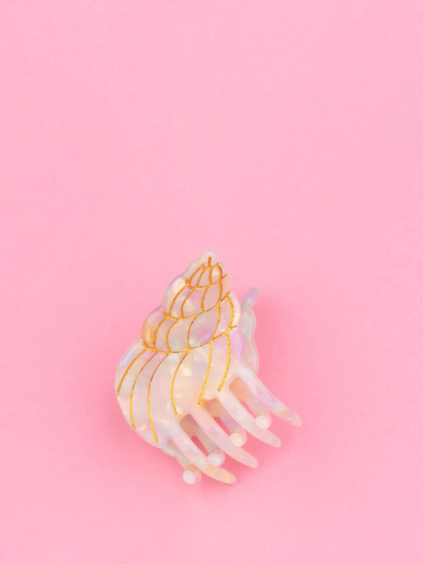 Mini seashell hair claw
