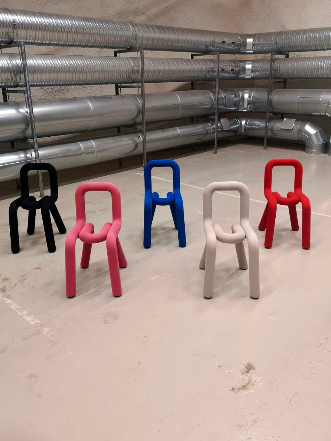 Bold chair (several colours)