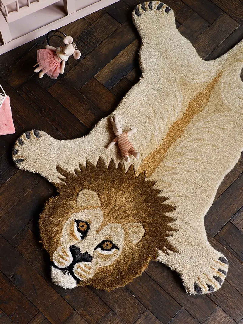 Moody lion rug, small