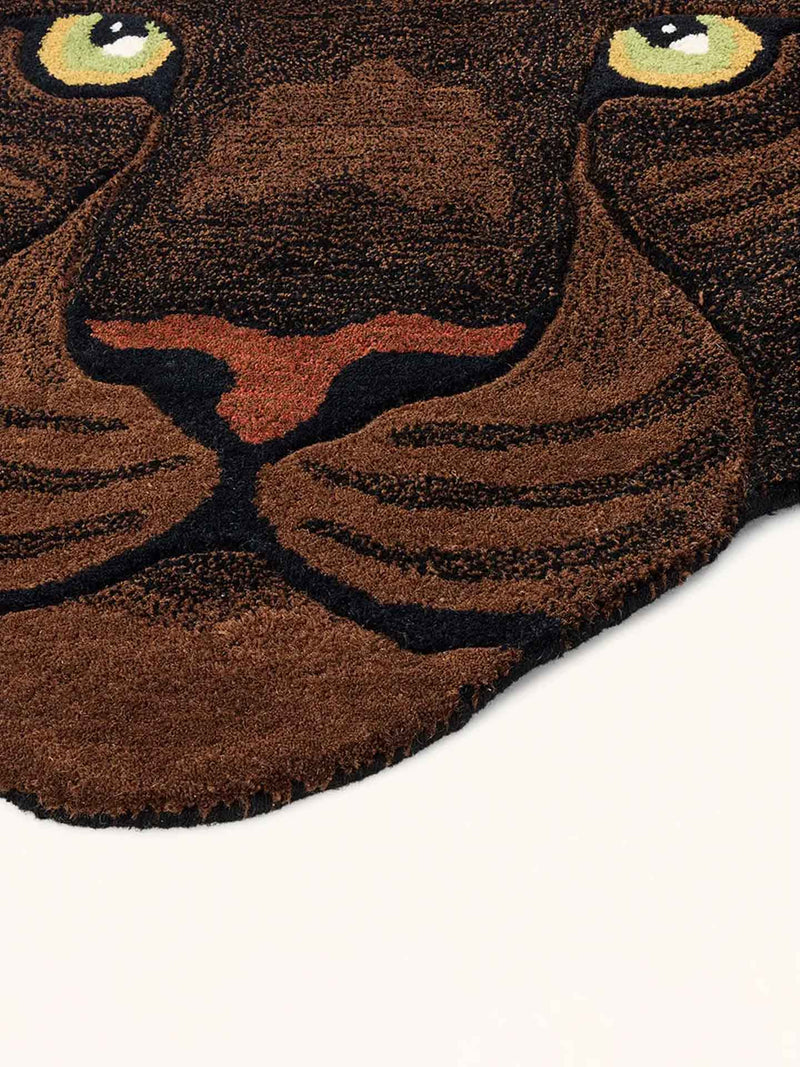 Nio black panther head rug, large