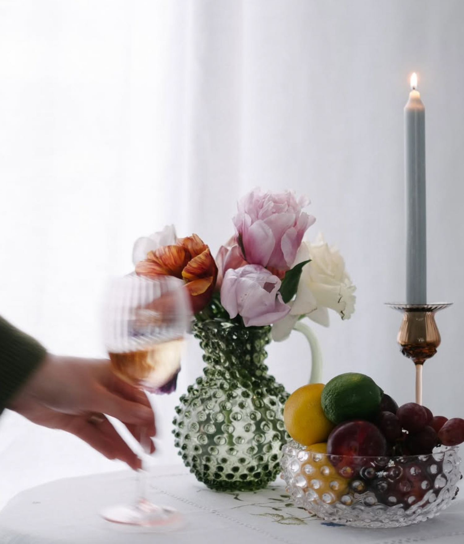 Lyon white wine glass, rose pink (380 ml)