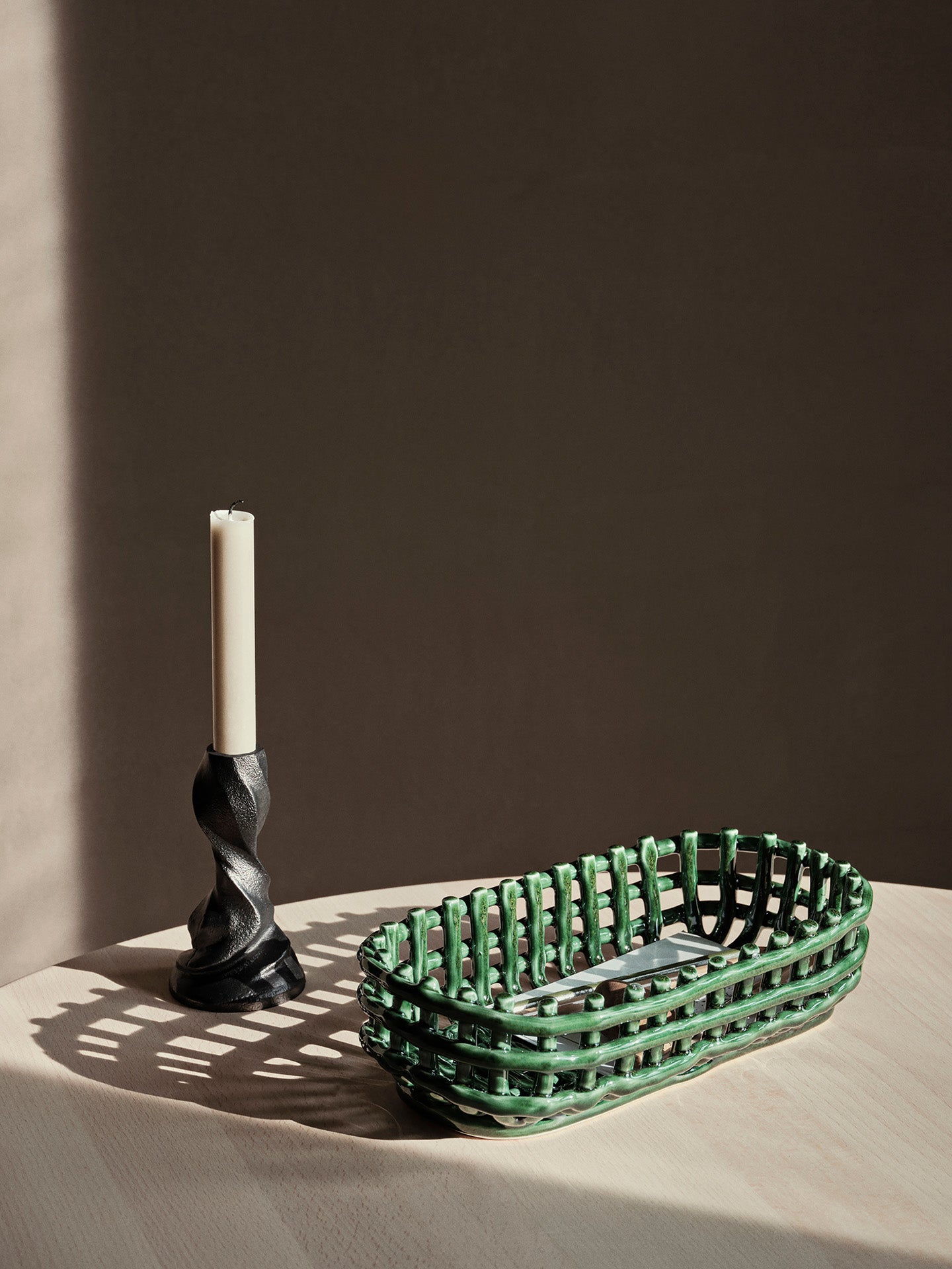 Ceramic oval basket, emerald green