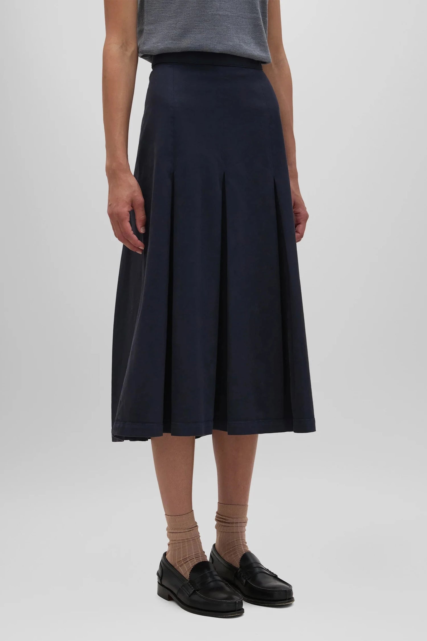 Wool blend gabardine pencil skirt, navy blue