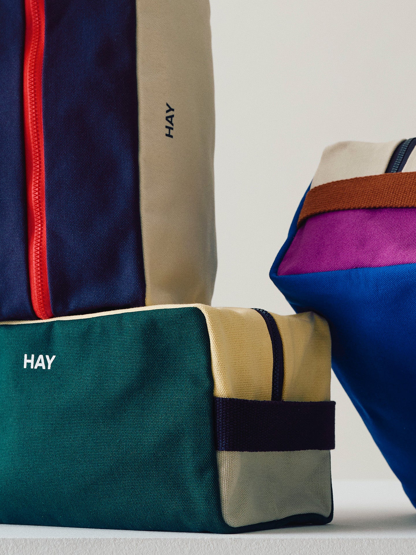 Multi wash bag M, 3 colours