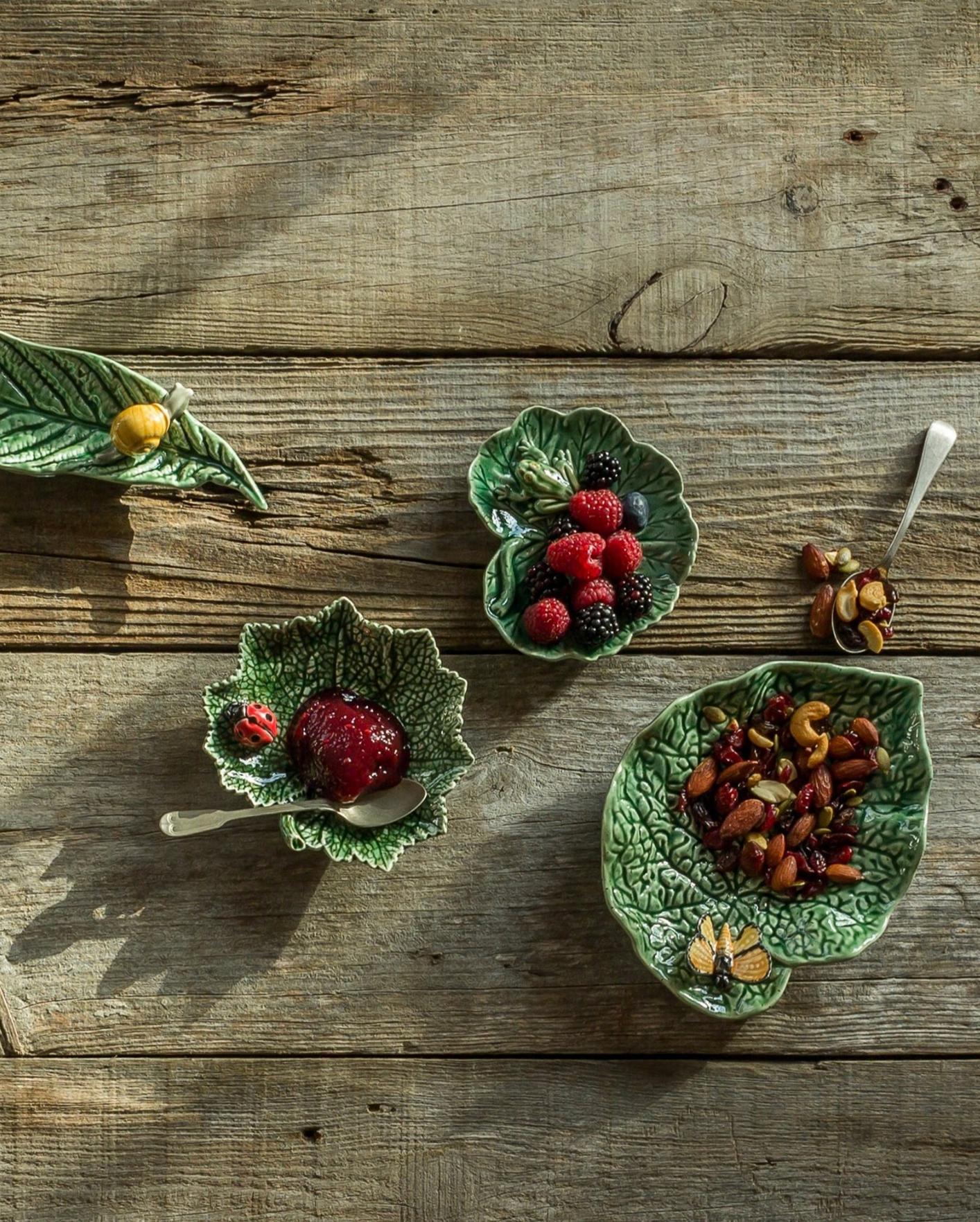 Begonia leaf plate with butterfly