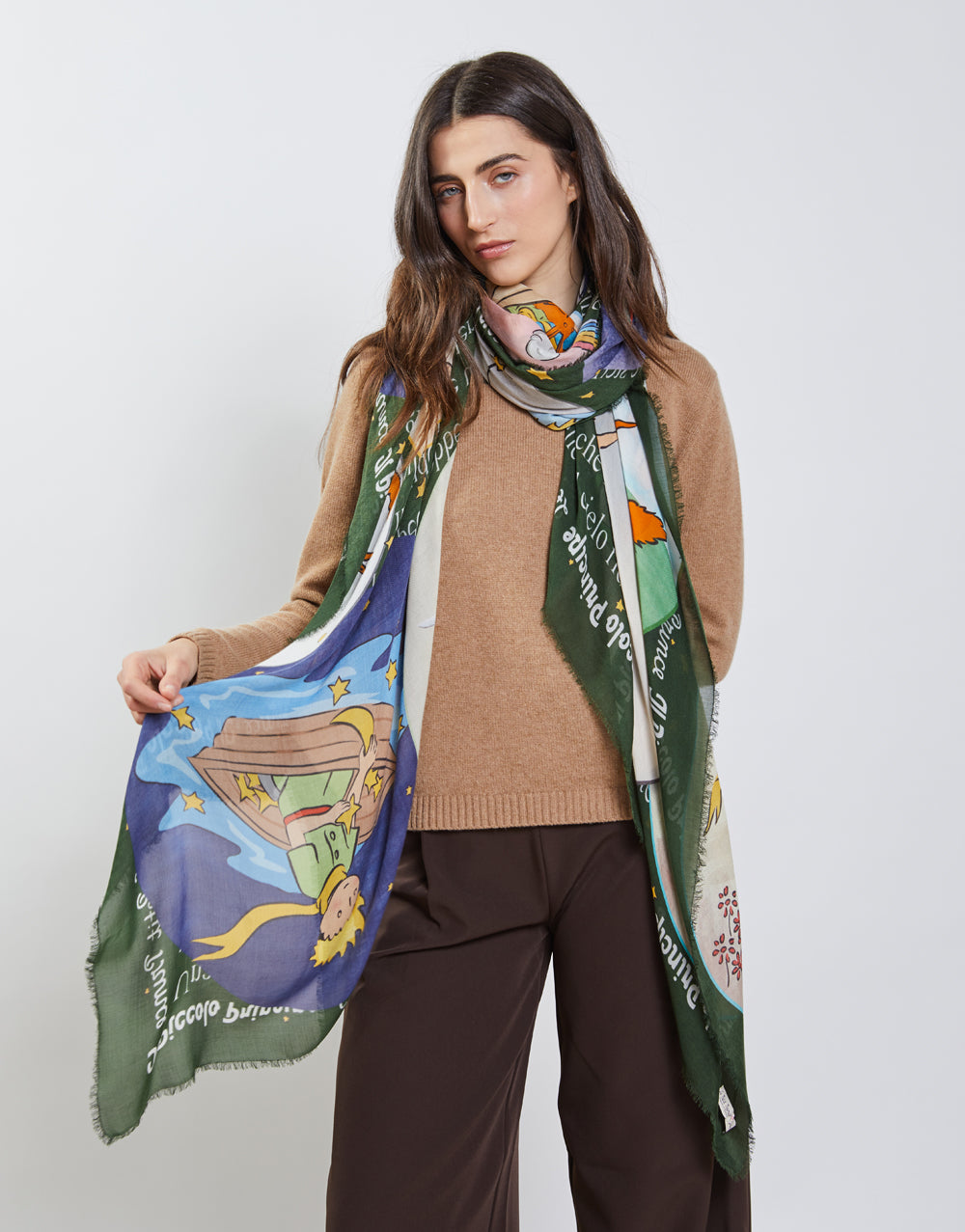 Le Petit Prince printed stole, green multi