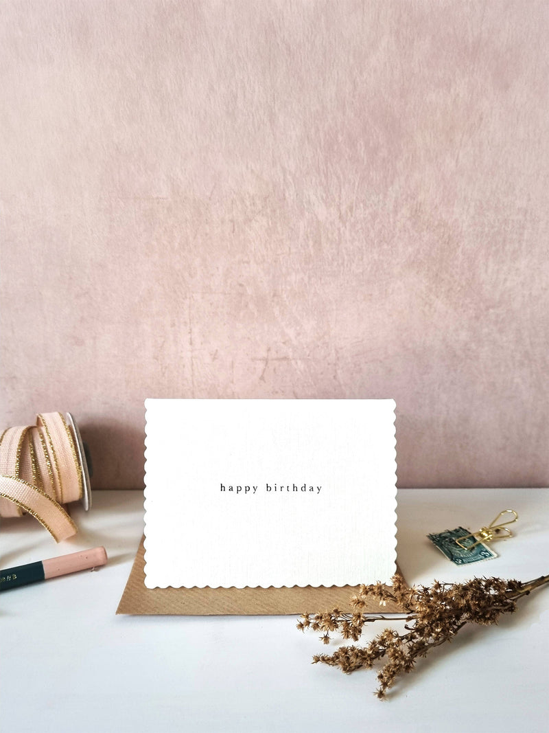 Mignon scalloped mini birthday card